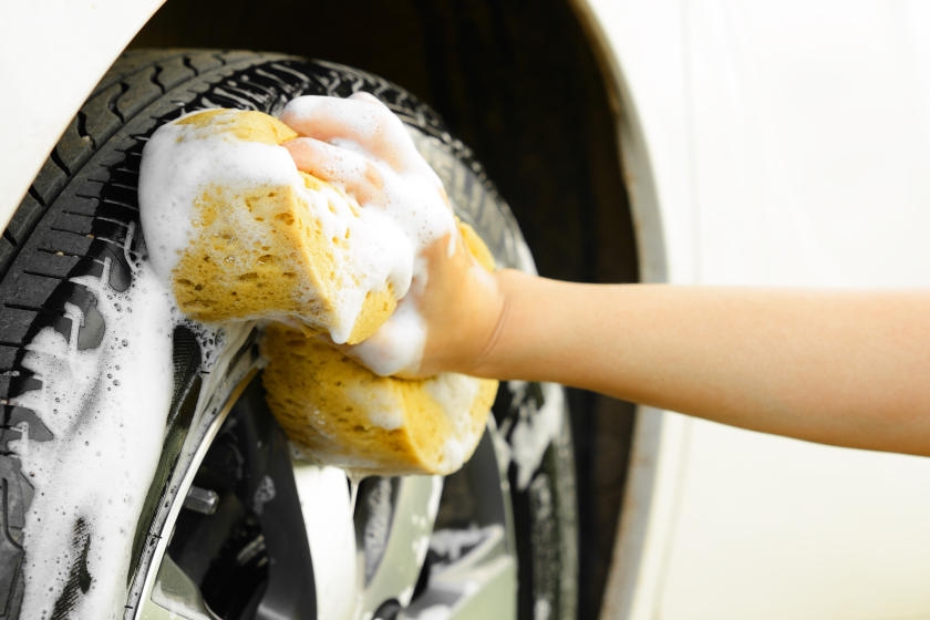 Exterior Car Detailing in 6 Quick Steps